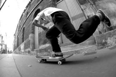 Faire la planche en plein Bordeaux