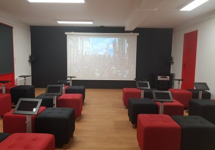 Atelier fabrique ta boîte à cauchemar au Musée numérique de la Micro-Folie du Pays Foyen