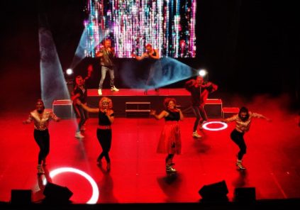 Spectacle Les années Boum, à plein tubes au Vox